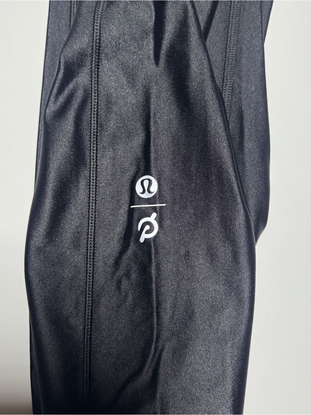 lululemon x Peloton Satin Shine High-Rise Tights 25” | Size 6 - Picture 2 of 7